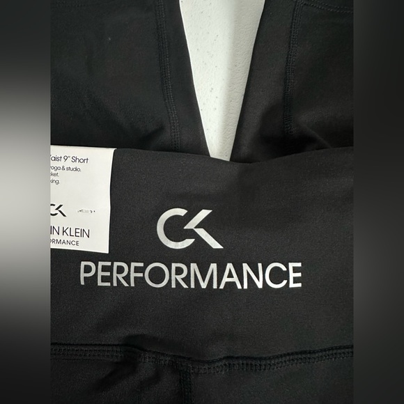 NWT. CALVIN KLEIN PERFORMANCE Shorts Size Small - Picture 5 of 11